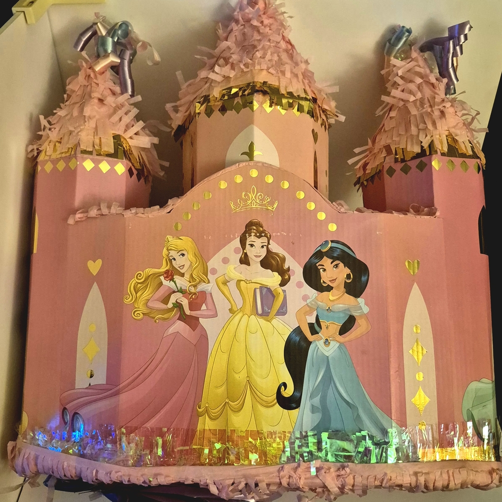 Disney Princess 3D Ribbon Pull Pinata